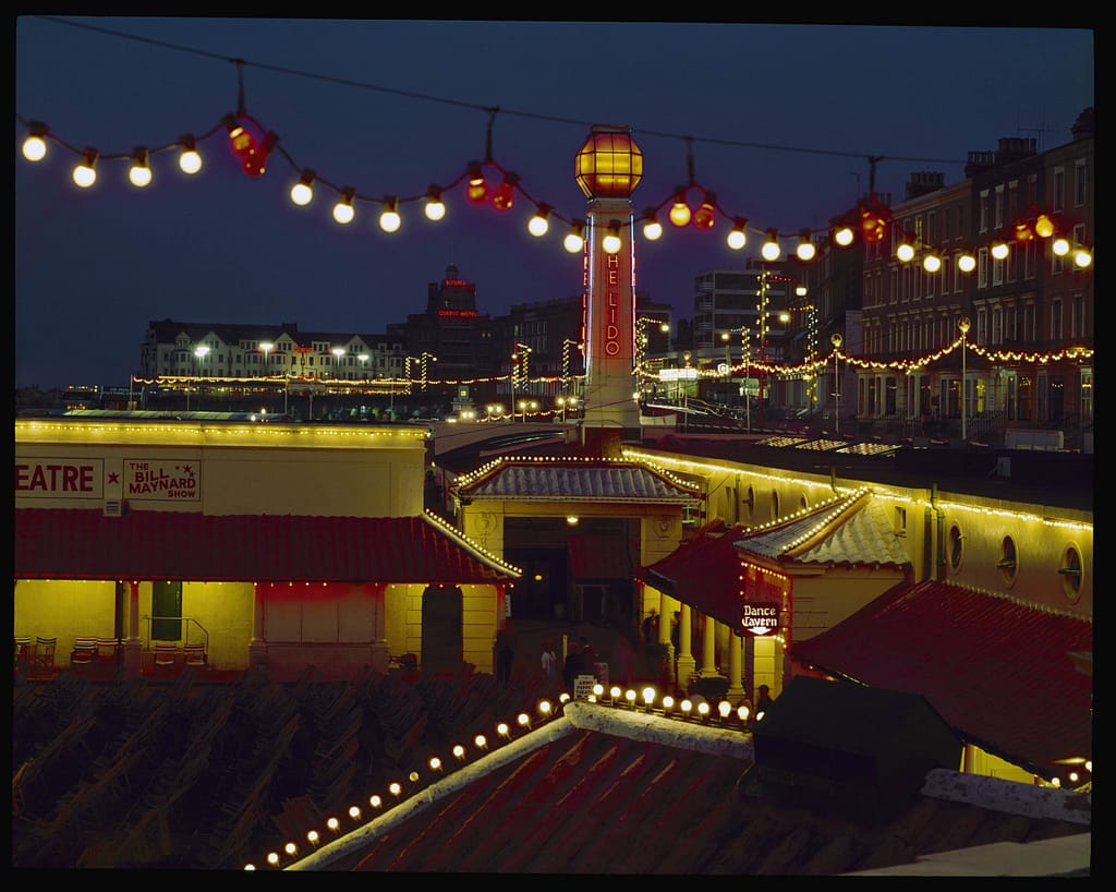 Evening at the Lido, Cliftonville, Margate by Elmar Ludwig